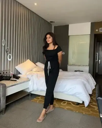 Call Girls Jirania Cash On Delivery